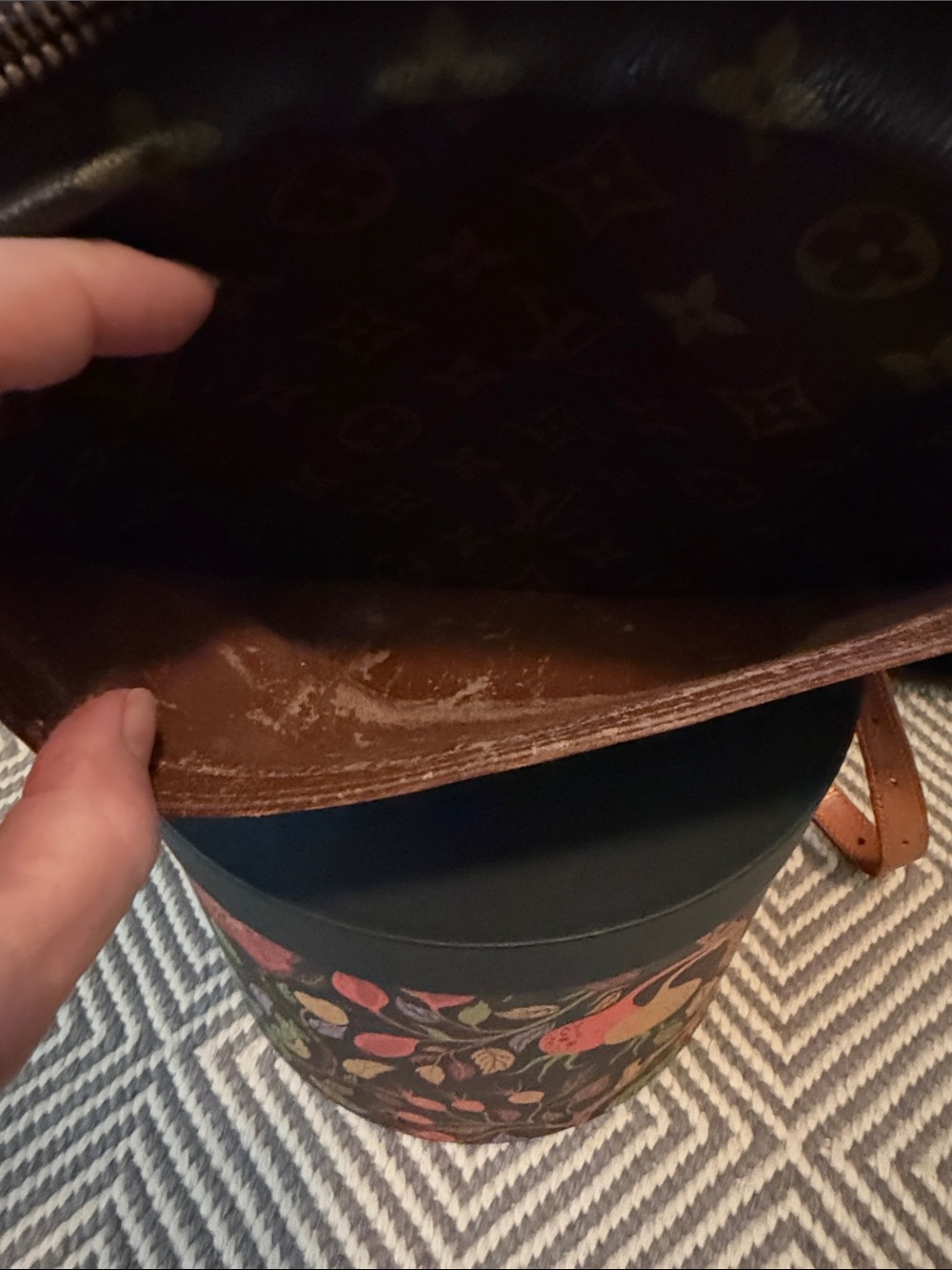 Louis Vuitton Monogram Crossbody Bag - Brown/Tan - Picture 3 of 13